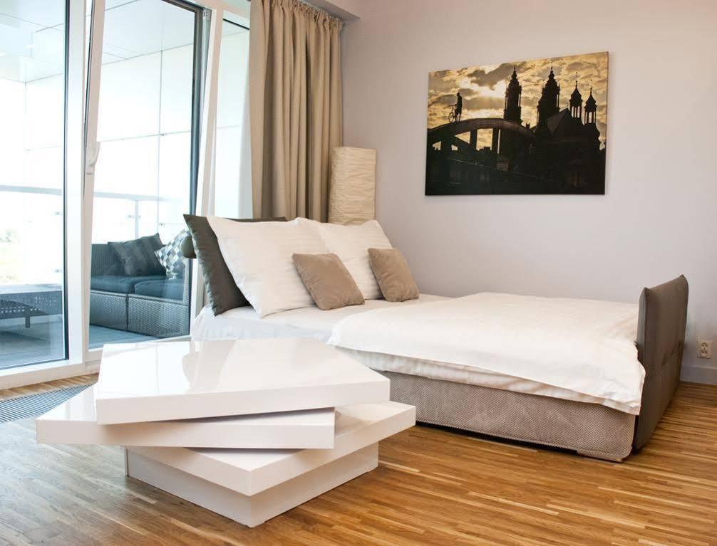 Apartamenty I.M.A Towarowa พอซนาน ภายนอก รูปภาพ