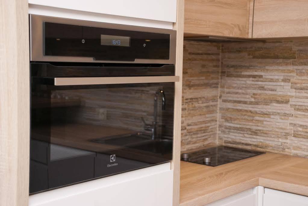 Apartamenty I.M.A Towarowa พอซนาน ภายนอก รูปภาพ