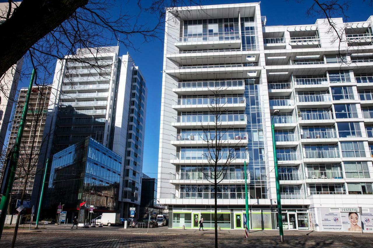 Apartamenty I.M.A Towarowa พอซนาน ภายนอก รูปภาพ