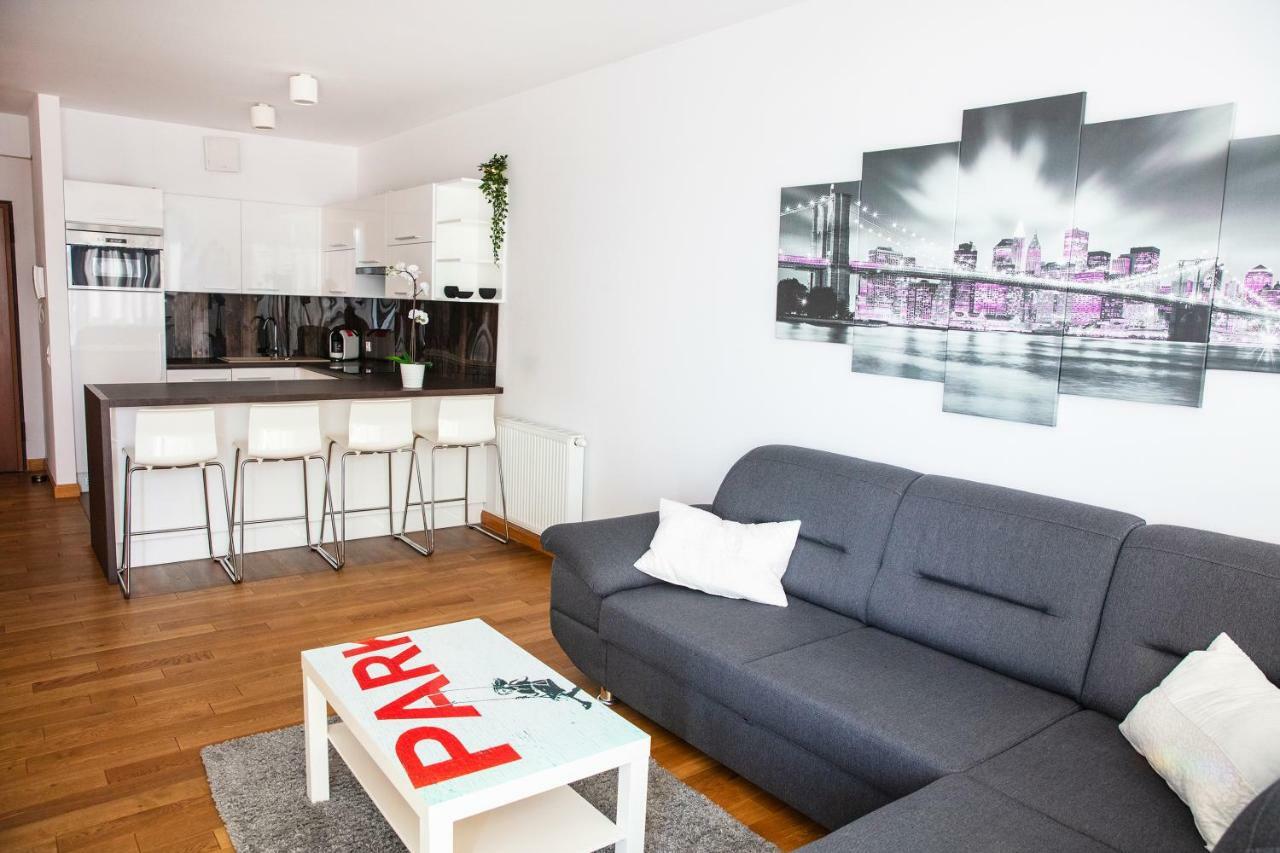 Apartamenty I.M.A Towarowa พอซนาน ภายนอก รูปภาพ